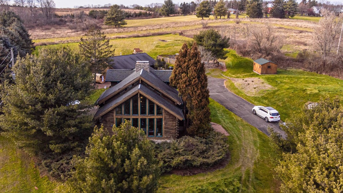 Tunkhannock Cabin | Charming Cabin Retreat - Hot Tub, Sauna + Pool!