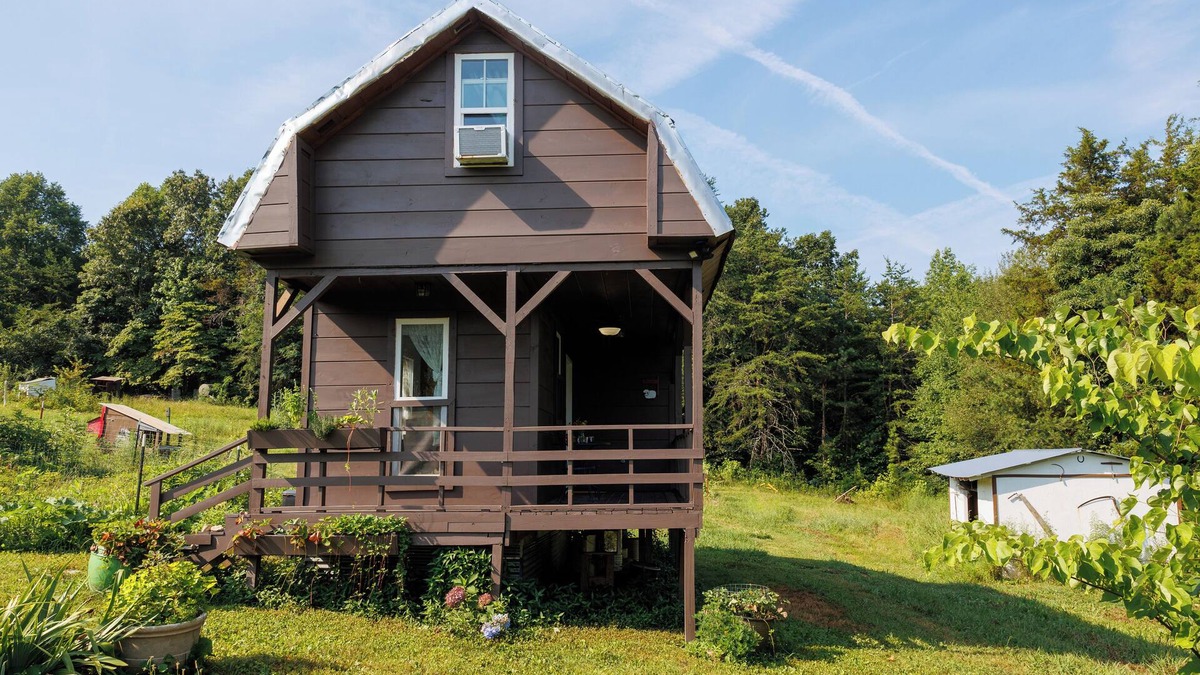 Decatur Cabin | Charming cabin with AC near Decatur