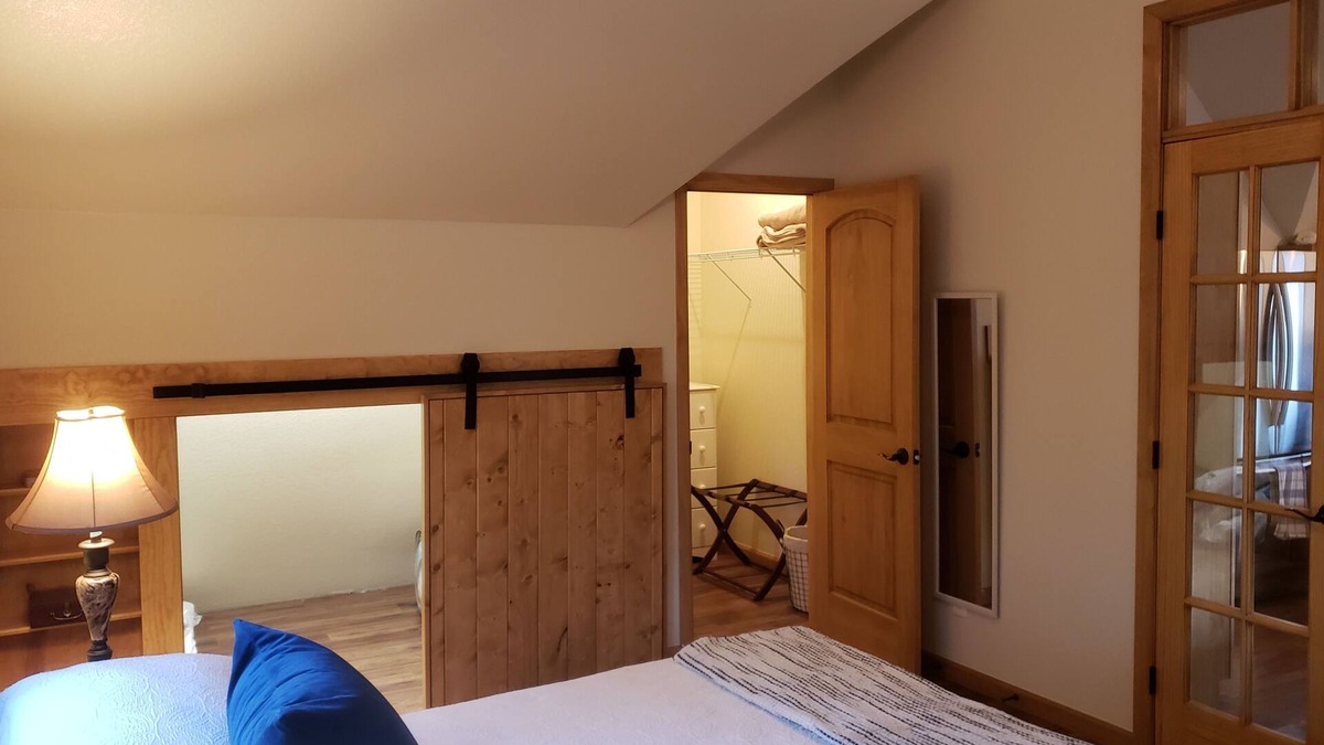 Lyons Apartment | Charming Carriage House in the heart of Lyons, Colorado