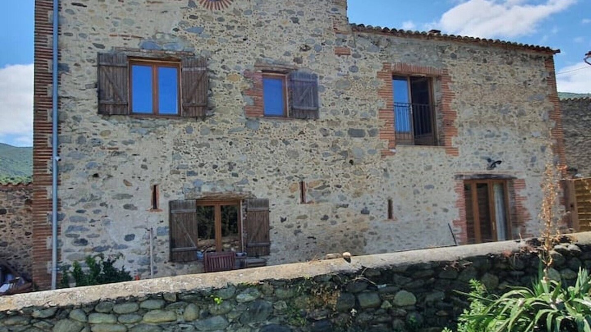 Joch Other | Charming Catalan Barn Conversion With Large Garden