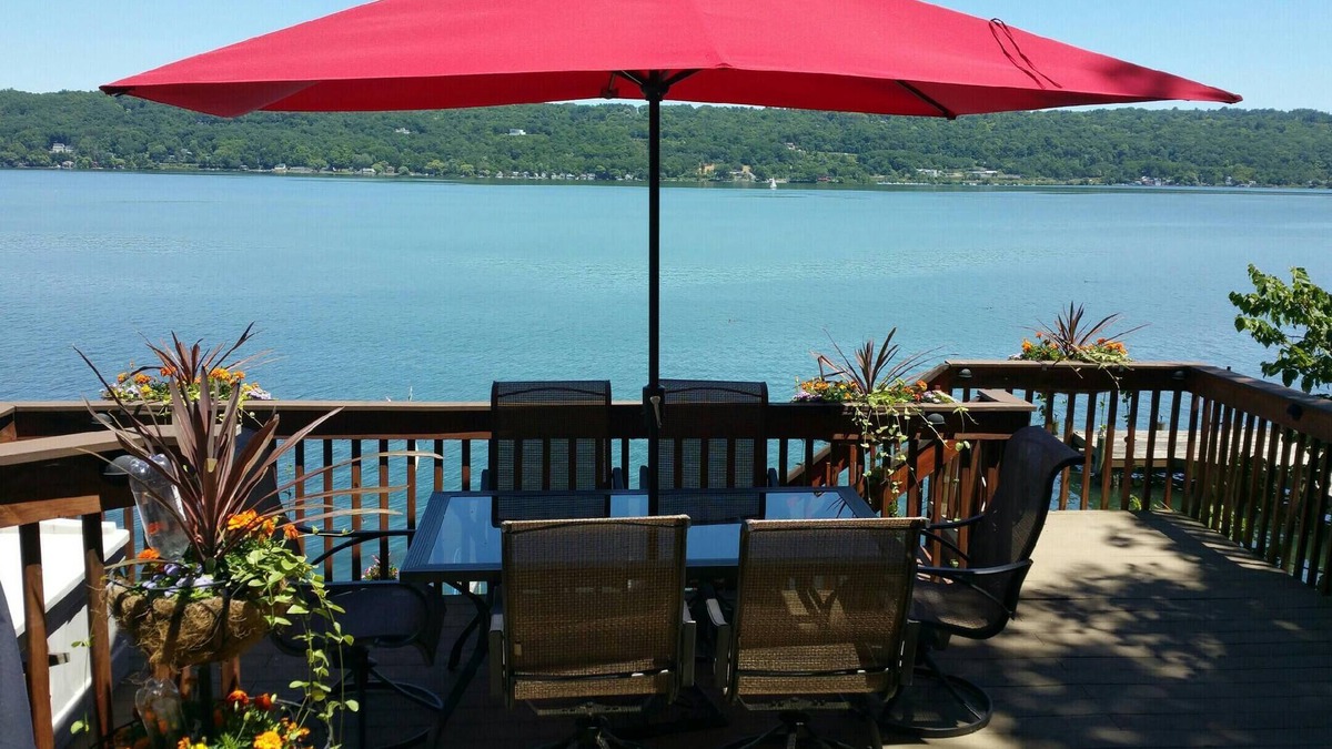 Northwest Ithaca Cottage | Charming Cayuga Lake Front Cottage