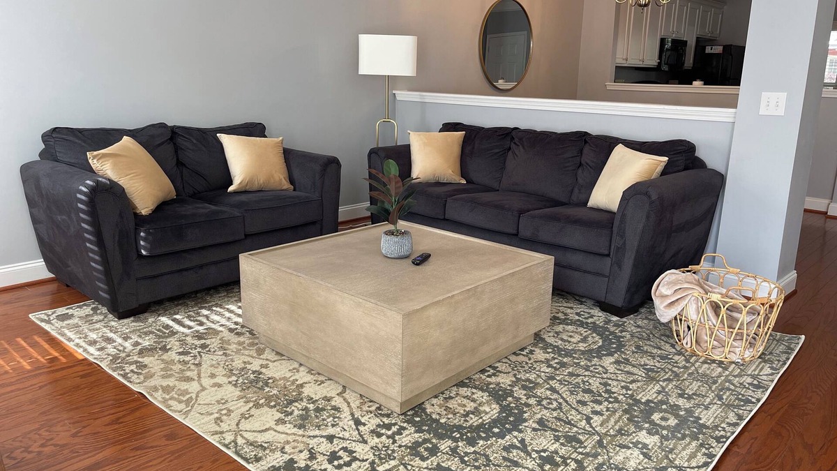 Columbia House | Charming Centrally Located 2 Bed 2 Bath Townhome in Columbia