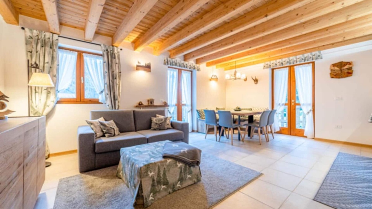 Alleghe Apartment | Charming Civetta Apparent Alleghe Dolomiti