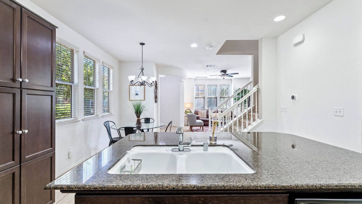 Harlan Ranch Condo | Charming Clovis 3Bd/3Ba Home @ Harlan Ranch w/pool