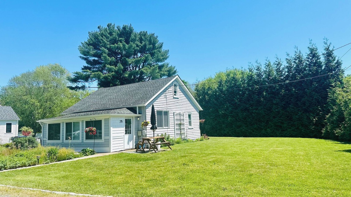 North Kingstown Cottage | Charming Coastal Escape near Wickford, RI. nClose to beaches and coastal charm!
