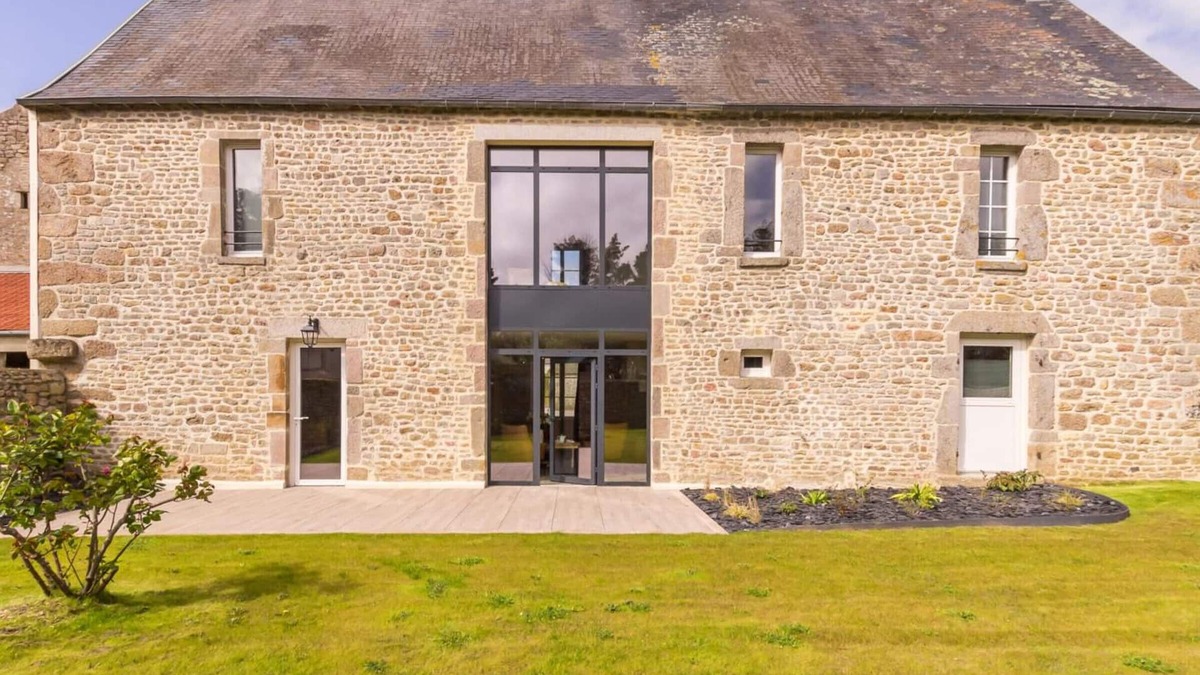 Gouberville Cottage | Charming Coastal House with Modern Amenities, Garden, and Sea Views
