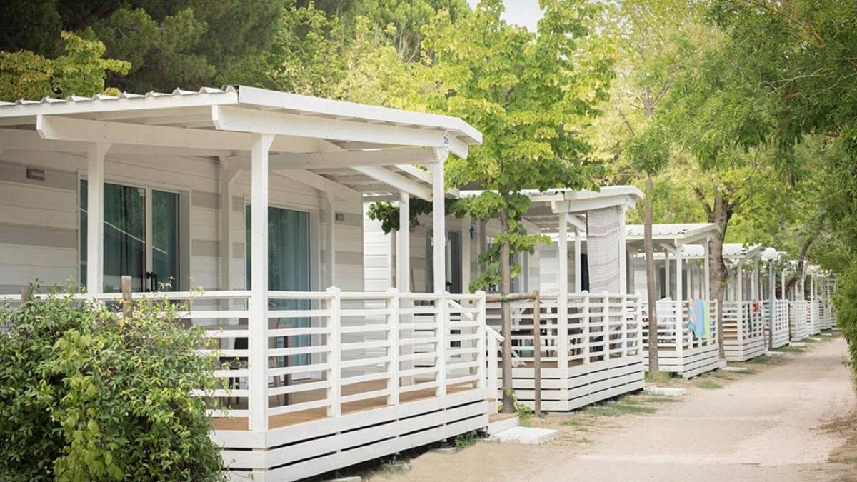 Zadina Pineta Cottage | Charming Coastal Stay