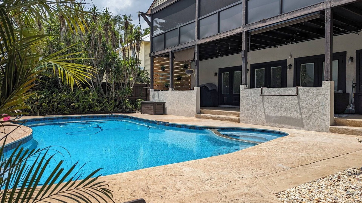 Cocoa House | Charming Cocoa Village Getaway