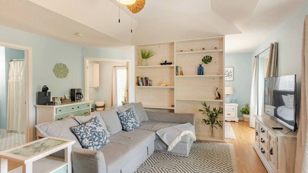 Sherwood Forest Apartment | Charming Cocoa Village Hideaway