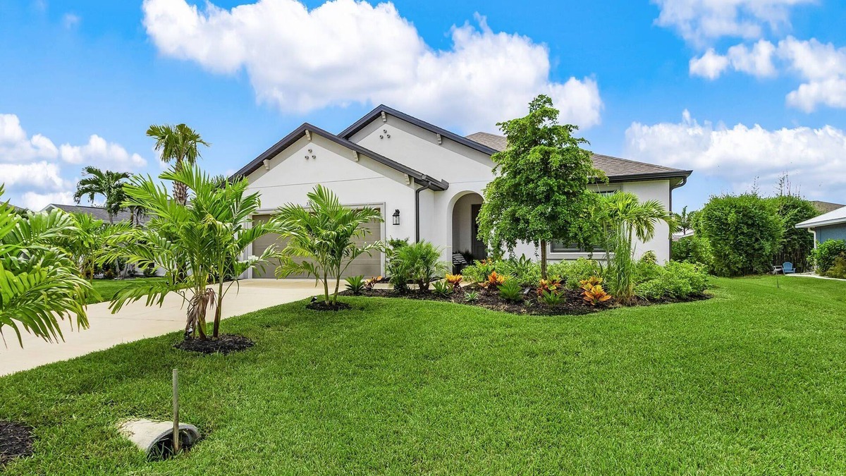 Burnt Store House | Charming, Comfort and Relaxation Await! - Casa Bella - Roelens