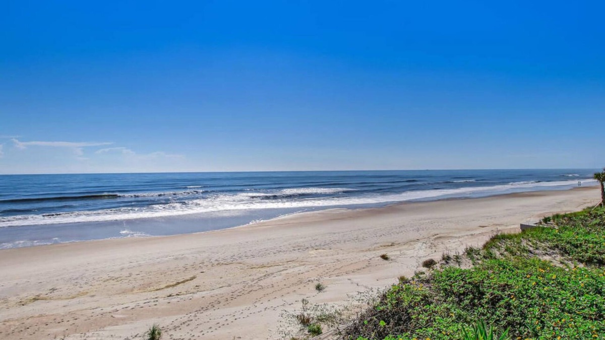 Port Canaveral Condo | Charming condo in excellent Cape Canaveral sleeps 6