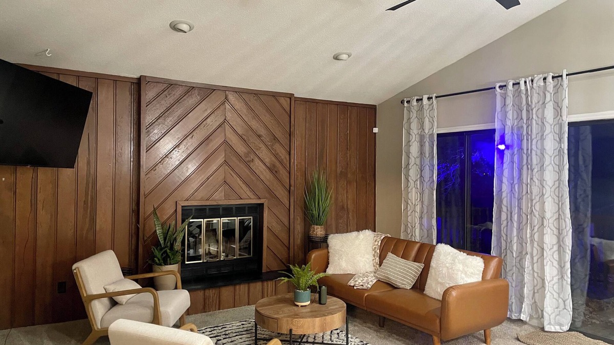 Winston - Salem Apartment | Charming Condo Near WFU, Full Kitchen, Strong WiFi, Charming condo near WFU, full kitchen, strong Wi