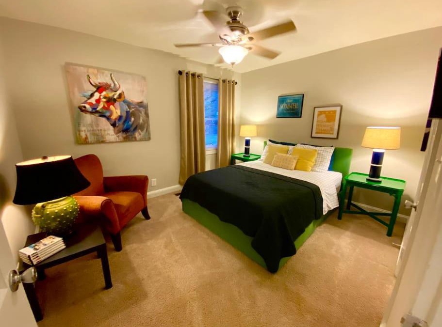 Sunset Hills Apartment | Charming Condo Near Downtown, NCSU and PNC Arena