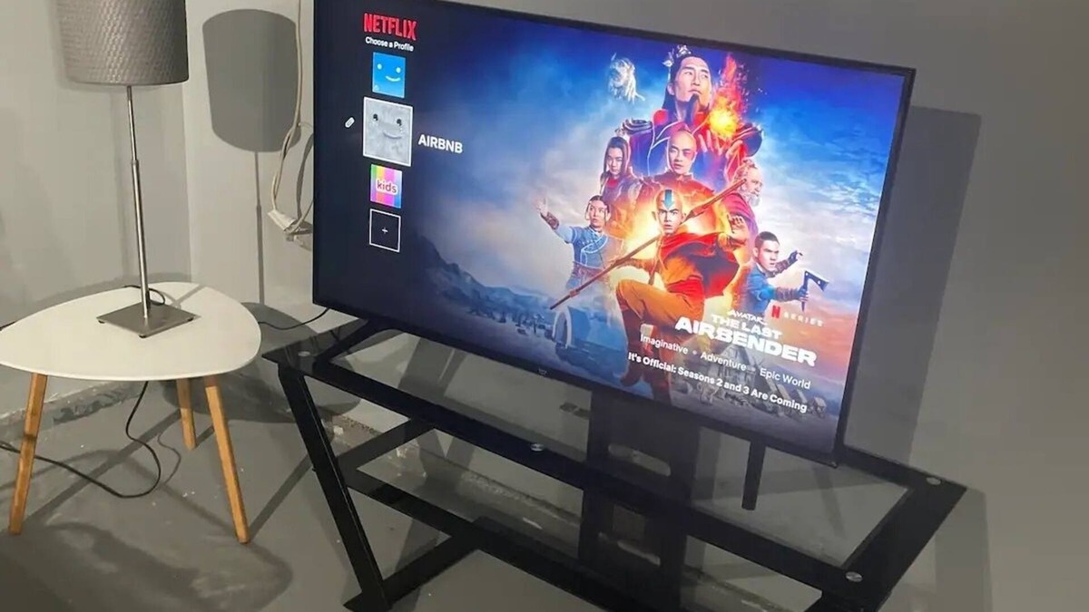 Downtown Los Angeles Apartment | Charming Converted Garage Studio in the Heart of Downtown LA