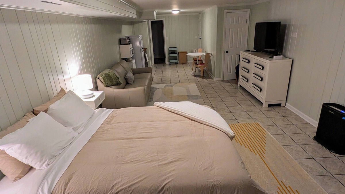 Canton House | Charming cool retreat in Canton: Perfect base for Smokies & Asheville adventures