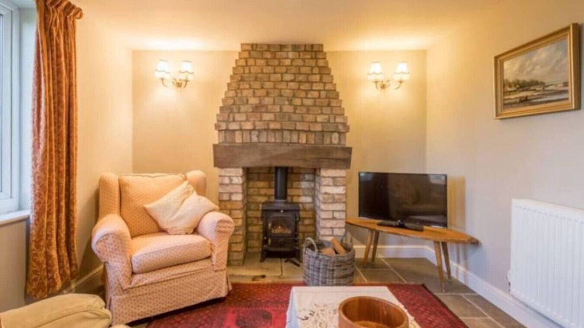 Littleport Apartment | Charming & Cosy - Bewick Cottage
