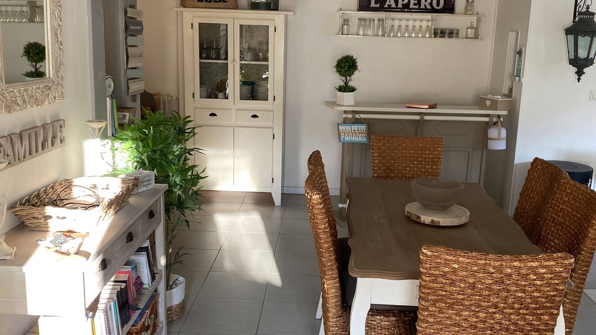 Le Pouliguen House | Charming cottage 50 m from Le Nau beach
