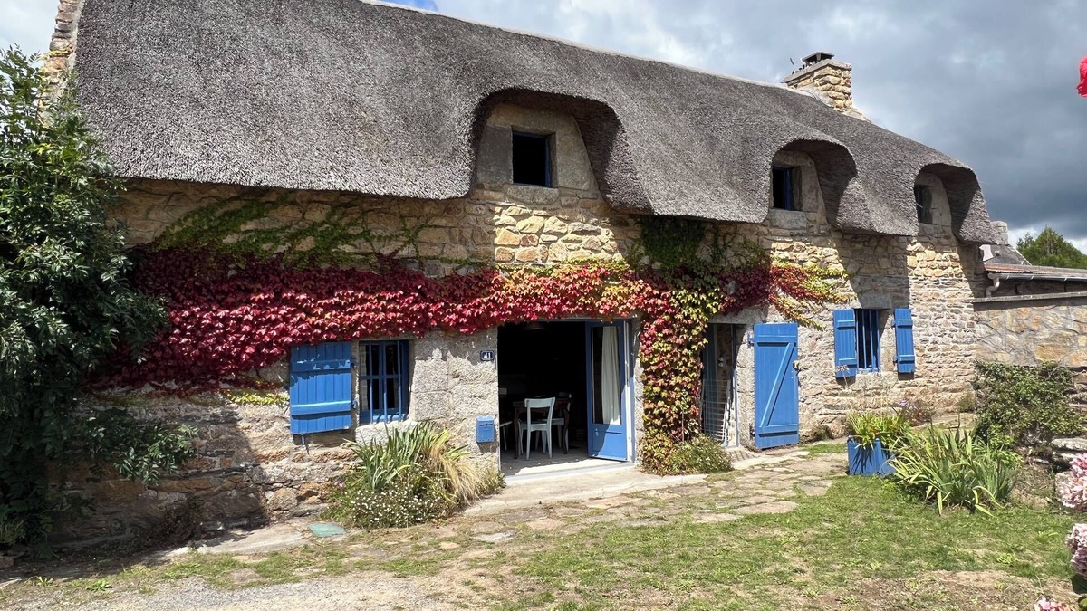 Nevez House | Charming cottage 500m from the sea. Fireplace. Ideal for large families