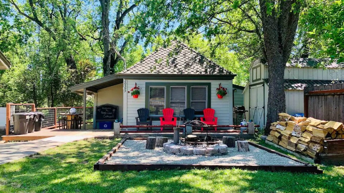 Soulsbyville Cottage | Charming cottage in welcoming Soulsbyville with WiFi, and AC.