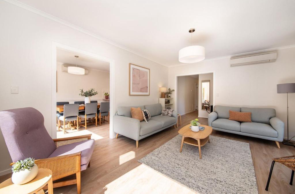 Hampton House | Charming Cottage in Beautiful Hampton