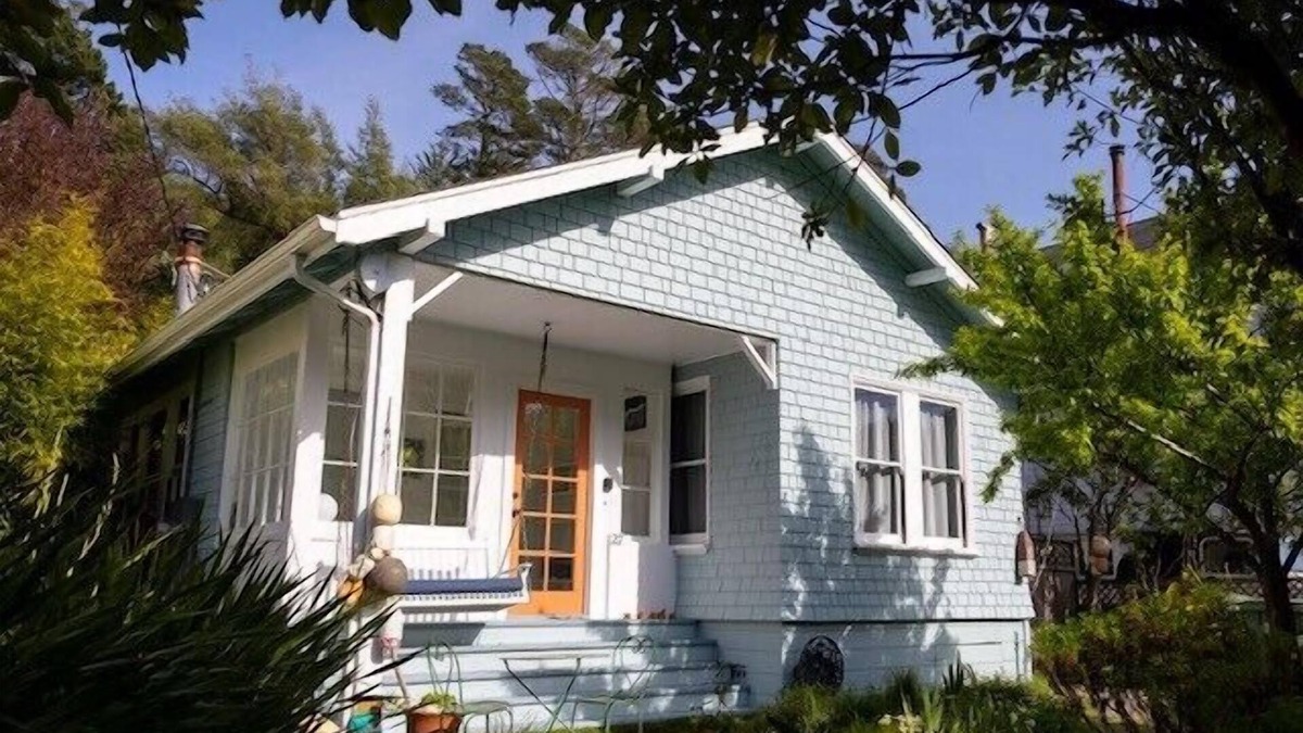 Bolinas House | Charming Cottage in Downtown Bolinas