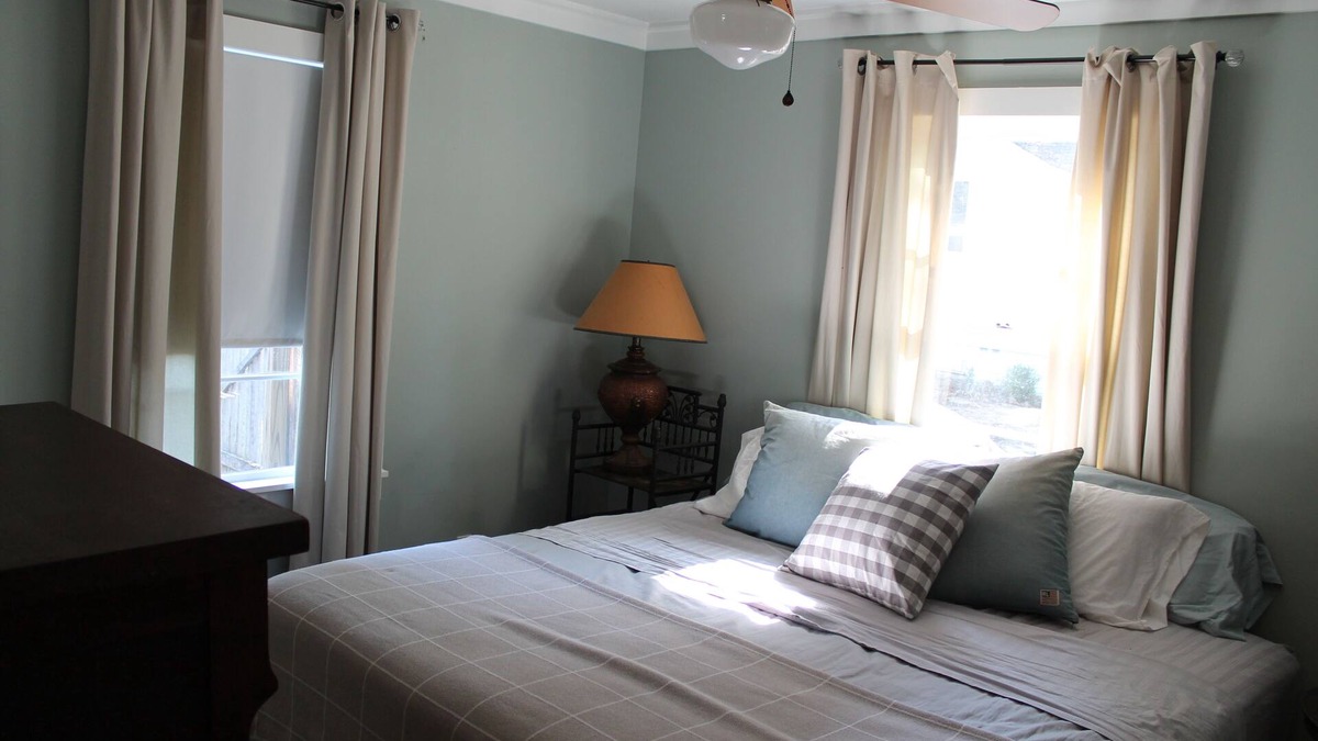 Jefferson Cottage | Charming Cottage in the Heart of the Historic District. Wonderful Getaway