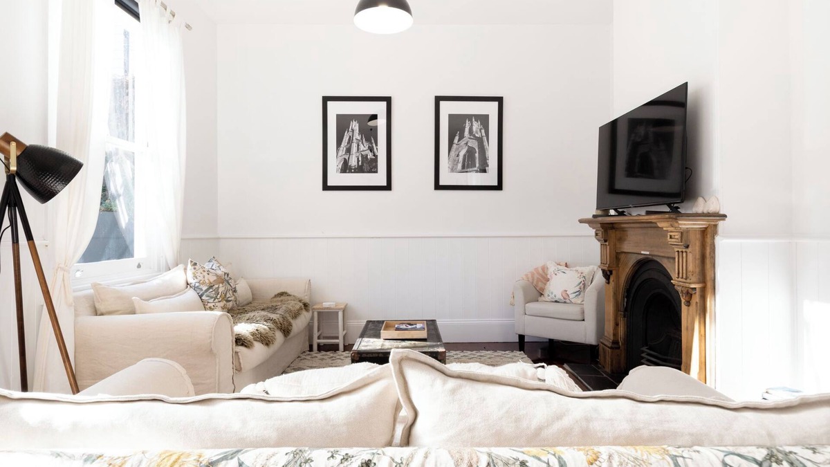 Launceston CBD House | Charming Cottage Nestled in A Prime Location