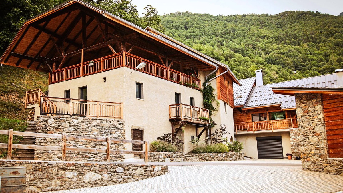 Albertville Ski Chalet | Charming cottage on the heights of Albertville