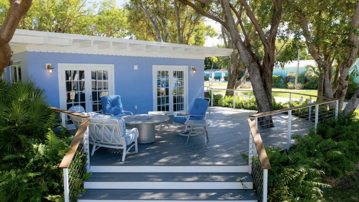 Islamorada Cottage | Charming cottage on the Florida Bay in the heart of Islamorada with pool, dockage, beach + more