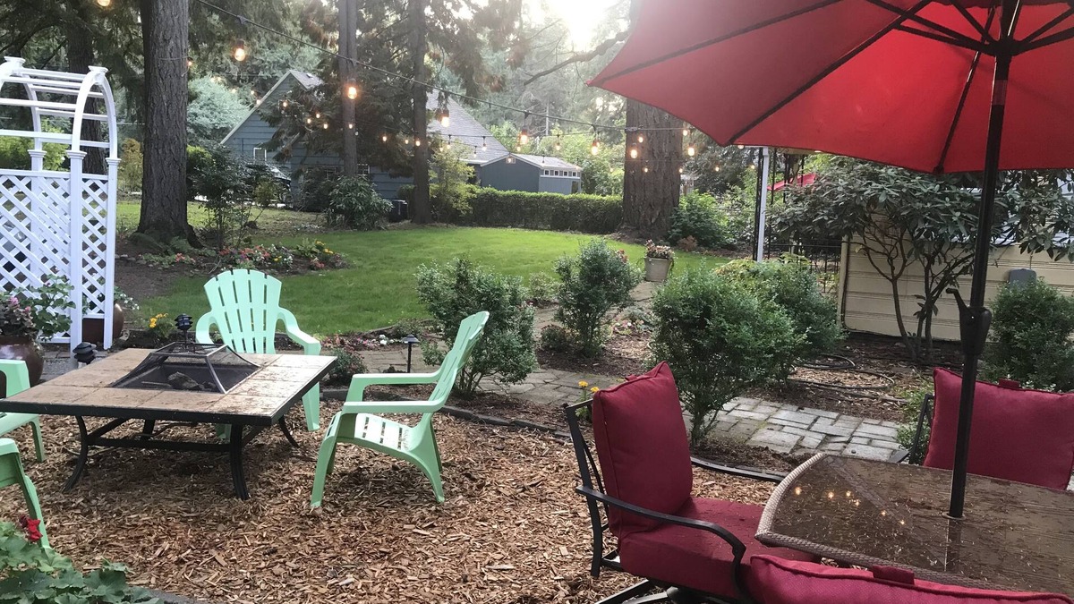 Pleasant Valley House | Charming Cottage - park like setting