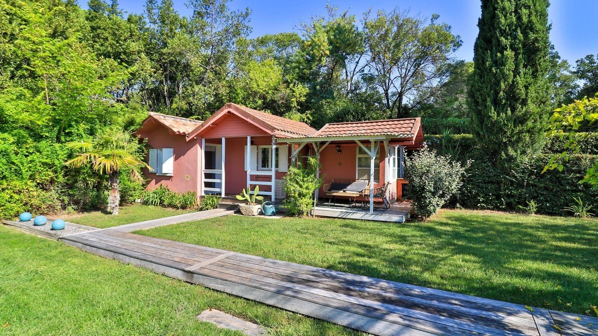 La Garde Cottage | Charming cottage , secluded property with pool and garden - beaches nearby