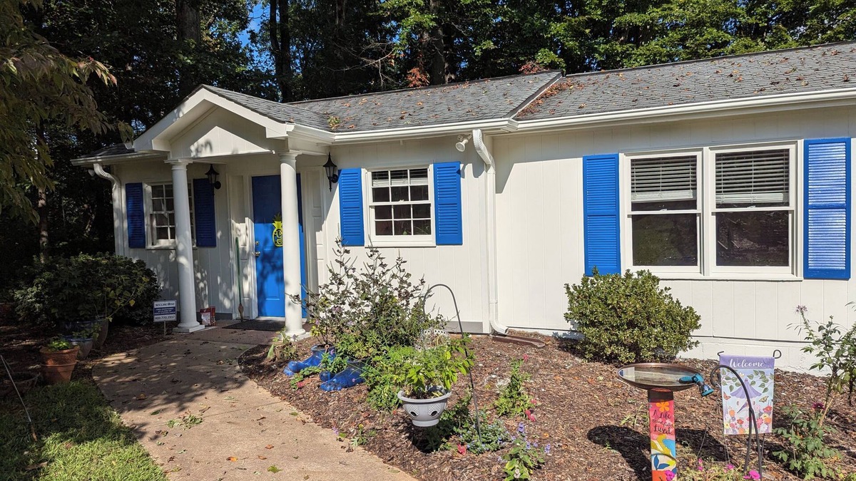 Winston - Salem Cottage | Charming cottage in Winston-Salem with WiFi and AC