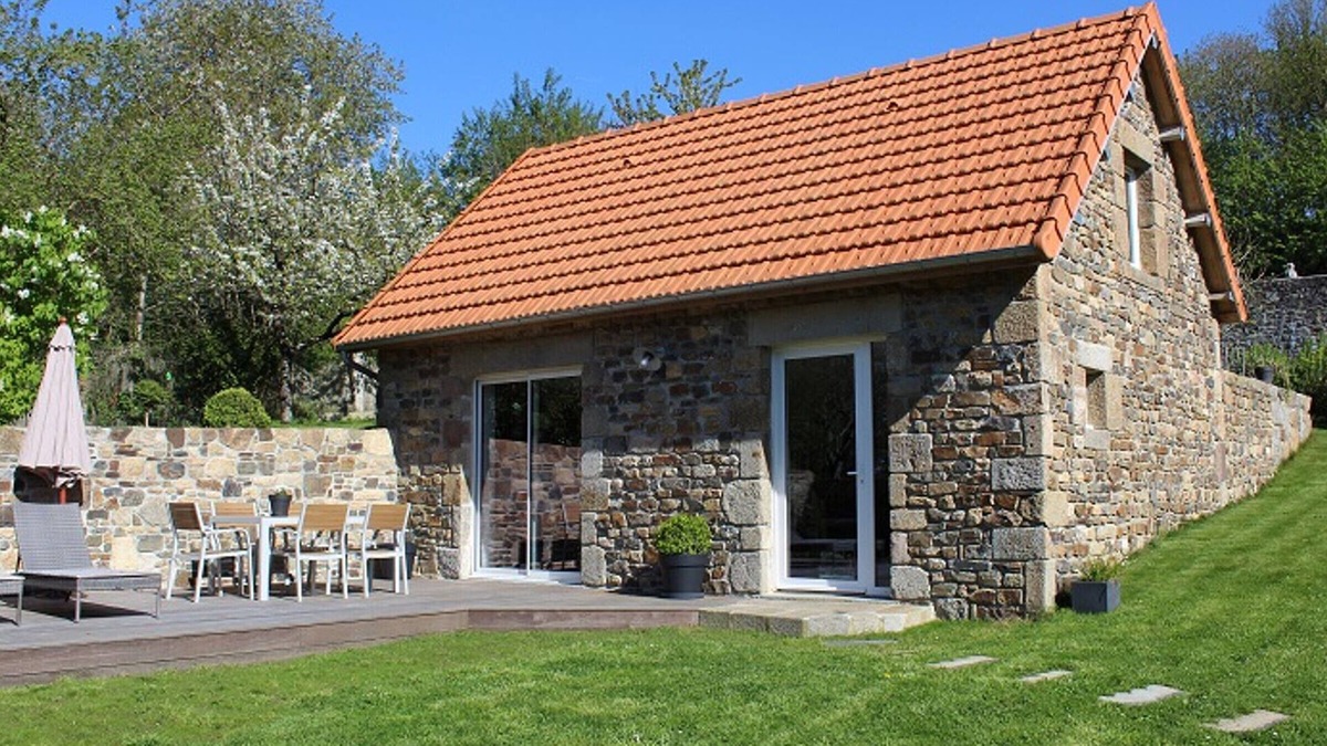 Jullouville Cottage | Charming Cottage with Terrace, Garden, and Bikes Near Beautiful Sandy Beach