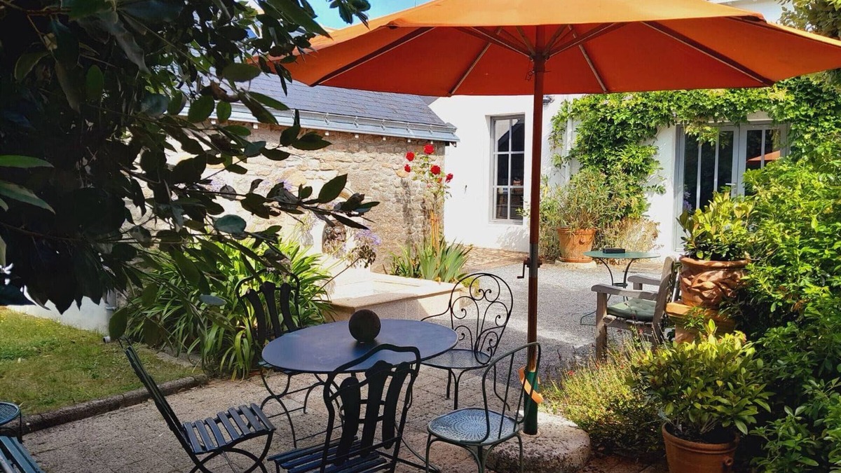 Clis Cottage | Charming Cottage with Bikes near Salt Marshes, 3km from Sea