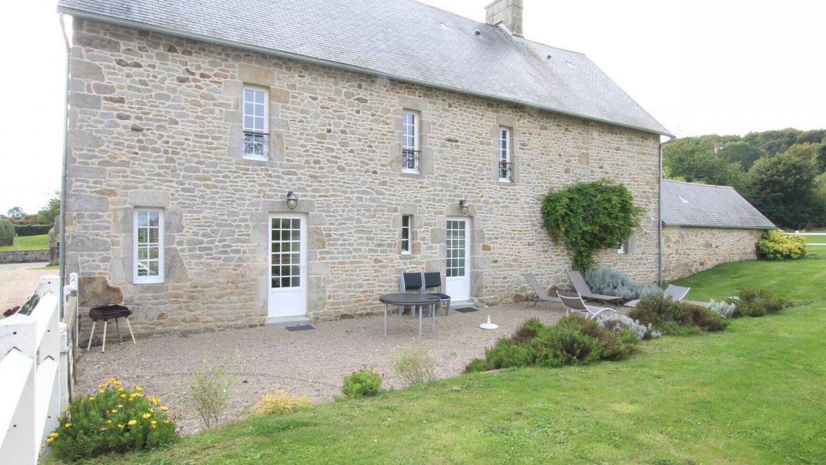 Le Vicel Cottage | Charming Cottage with Garden, Near Barfleur and St Vaast Attractions
