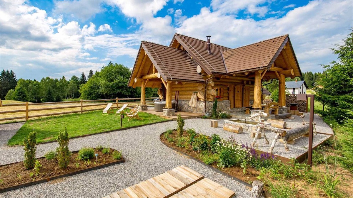 Hlevci Villa | Charming cottage with outdoor jacuzzi in Hlevci