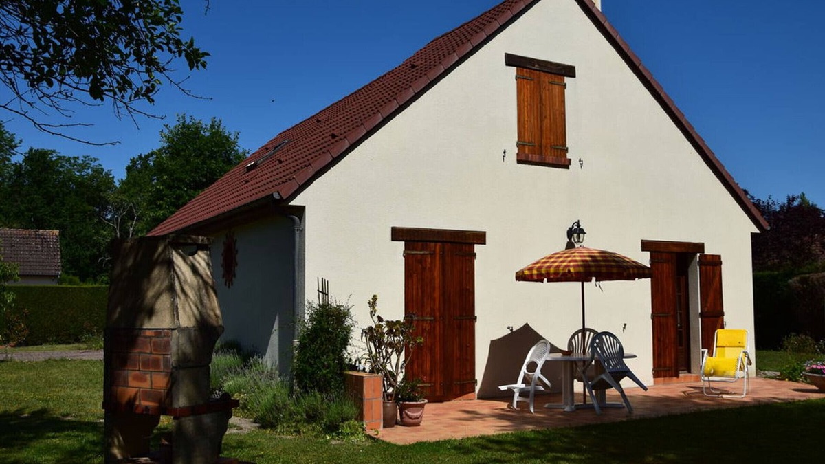 Vannes-sur-Cosson Bed & Breakfast | Charming Country Retreat with Cozy Rooms in Scenic Sologne