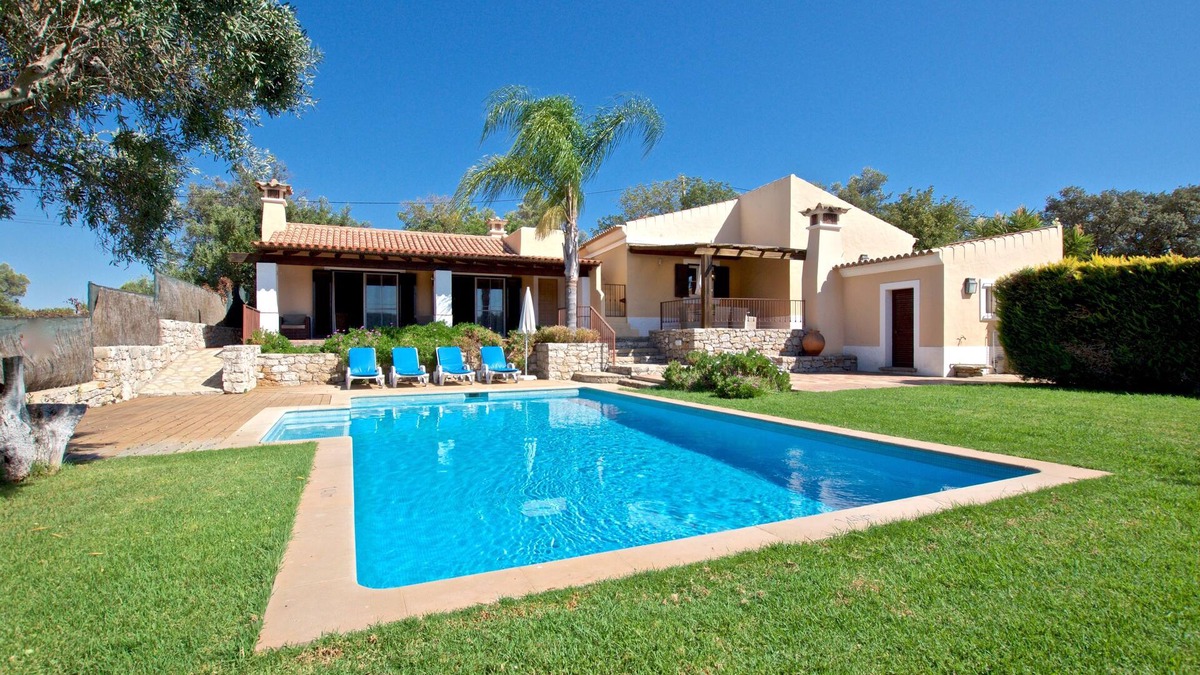 Charneca Villa | Charming Countryside Cottage