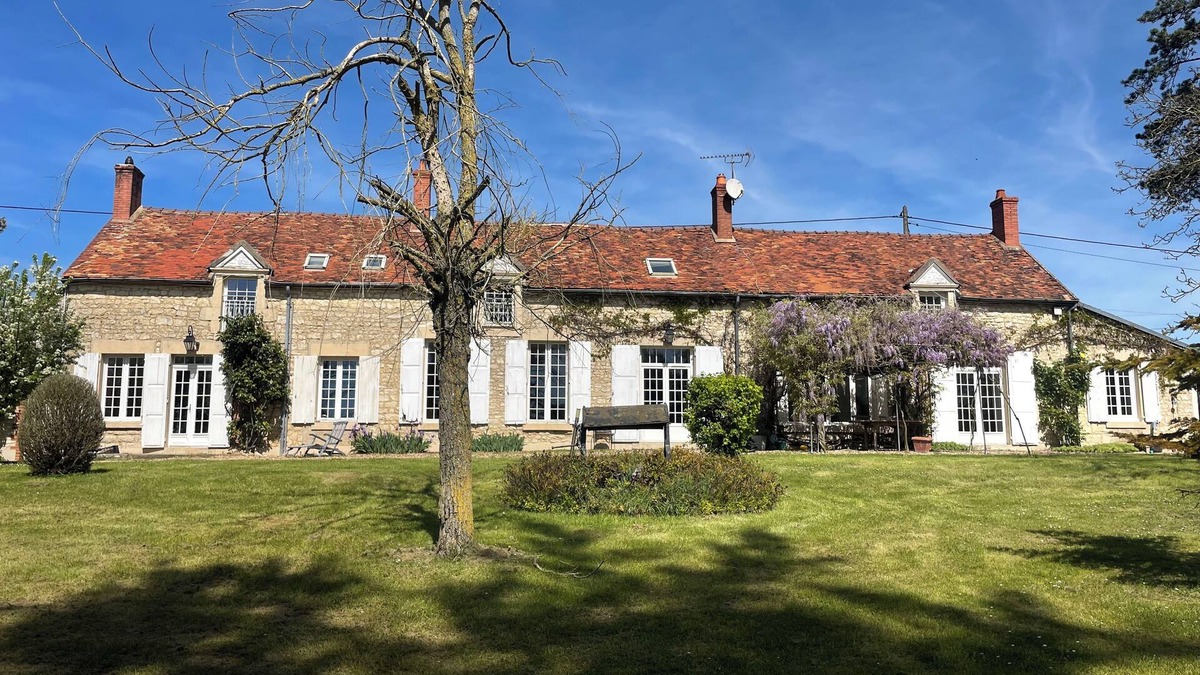 Sancergues House | Charming Country House in a Beautiful Park-Heated Swimming Pool-Near Sancerre