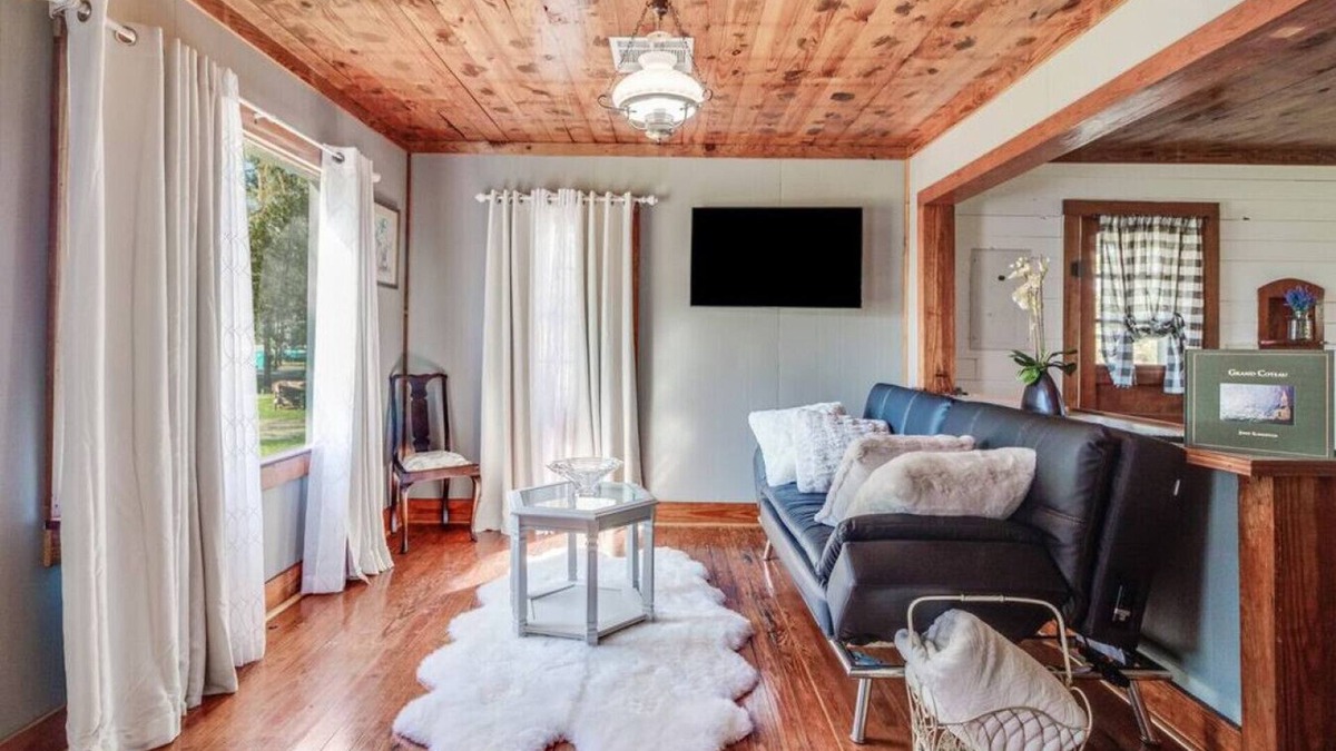 Sunset House | Charming Country Retreat
