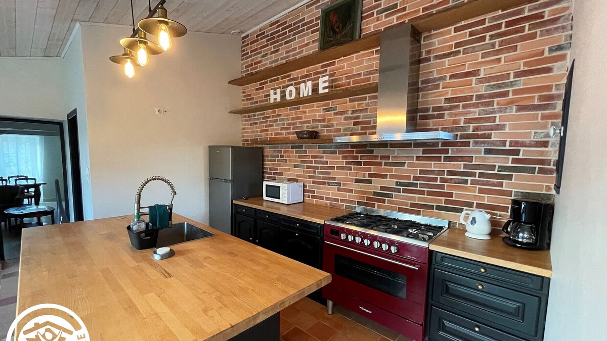 Falleron Cottage | Charming Countryside Home: 3 BR, Garden, BBQ, Near Beaches & Farms