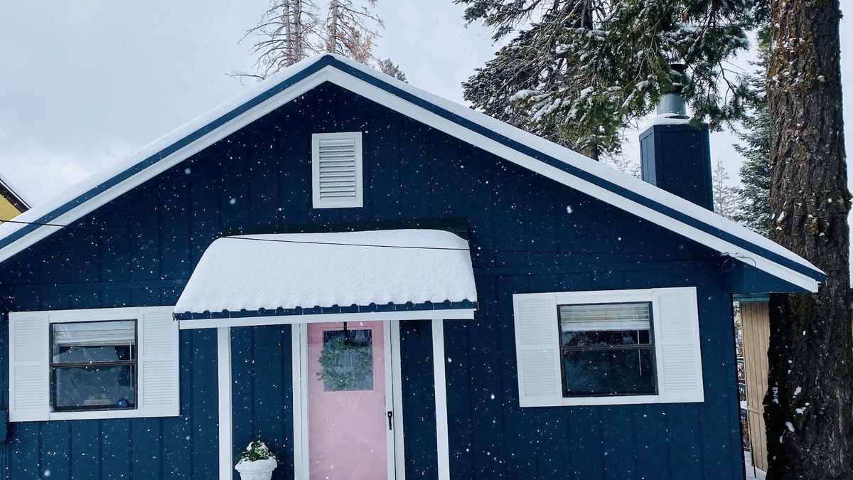 Cloudcroft Cabin | Charming& Cozy Cabin walking distance to downtown and trails