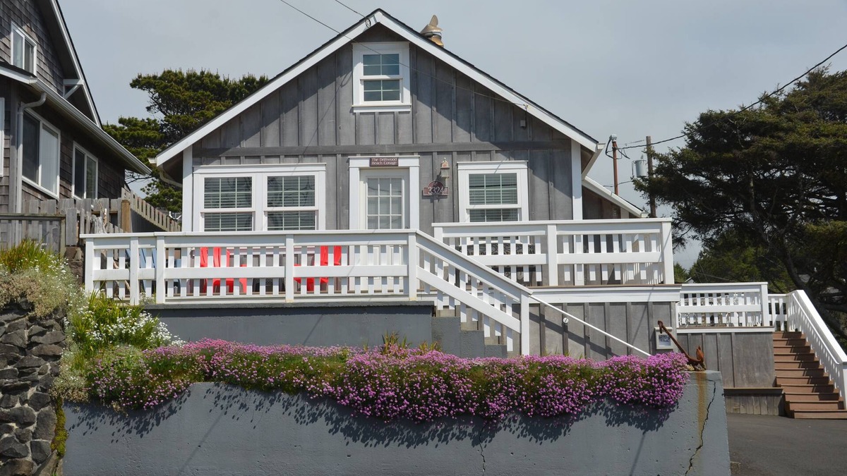Nelscott Cottage | Charming Cozy Cottage w/OceanView! Steps to Beach! W/2 large decks and WiFi!