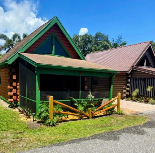 Okeechobee House | Charming, Cozy, Waterview Log Cabin With Sunsets