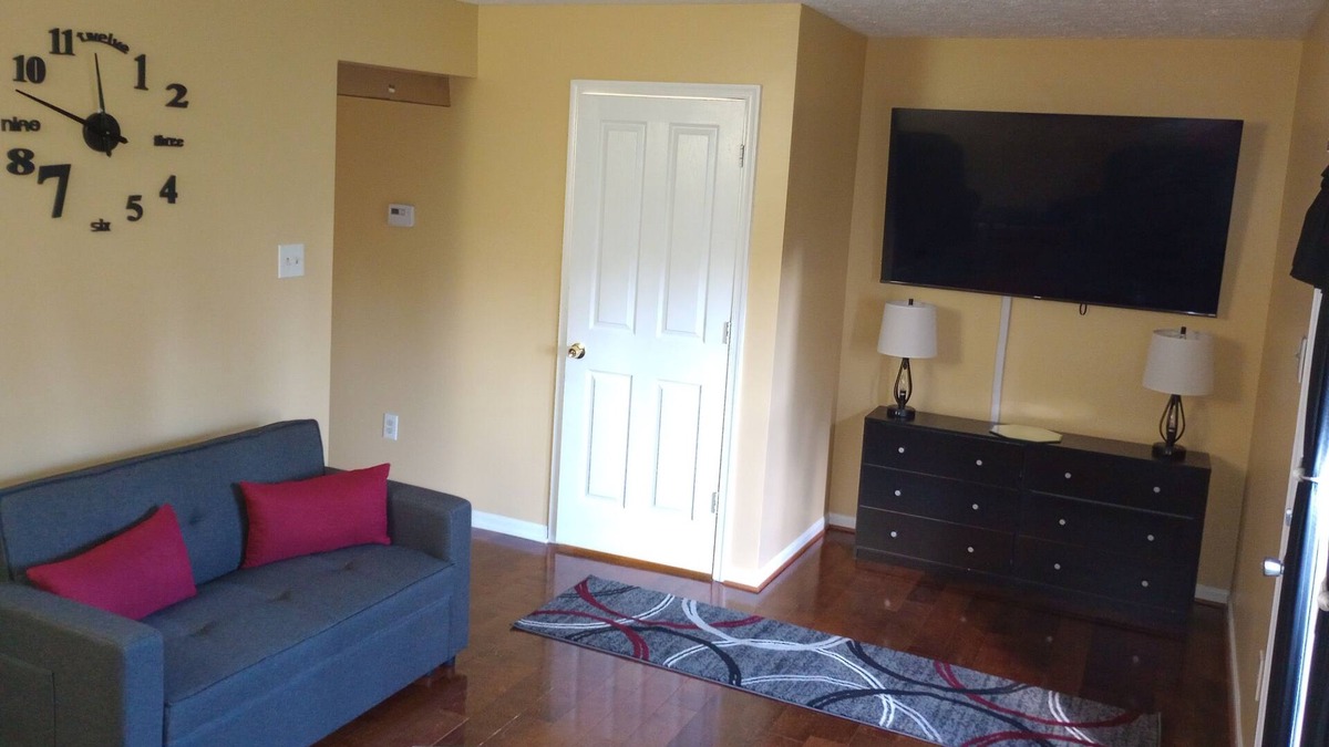 Odenton Condo | Charming Dc Metro: Your Perfect Odenton Getaway 3 Bedroom Condo by Redawning