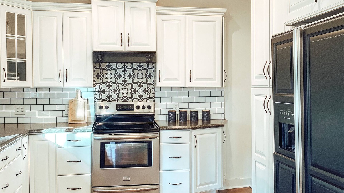 Baxter House | Charming Downtown Home, Walking Distance to The Monarch Wedding Venue