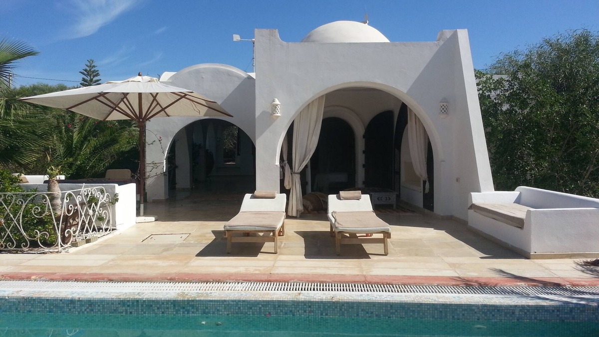 Djerba Ajim Villa | Charming Eastern Residence with Private Pool not overlooked
