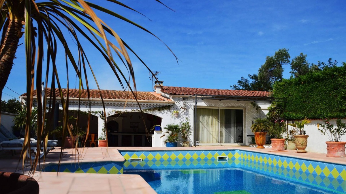 Sorgues Apartment | Charming equipped gite