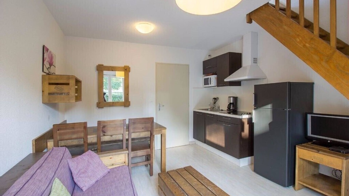 Aureilhan Apartment | Charming family apartment for 4 people with swimming pool on the edge of Lake Aureilhan