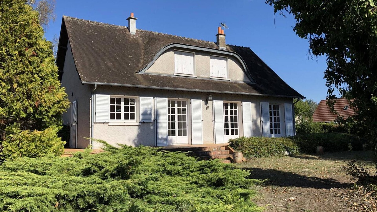 Yvoy-le-Marron Cottage | Charming Family Home with Garden, Near Forest, Loire Castles & Center-Parcs, Ideal for Kids